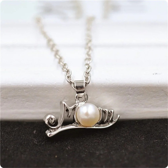 💎 Beautiful Letter Dainty Pearl Charm Pearl Mom Necklace for Women, EVGG… - Picture 3 of 4